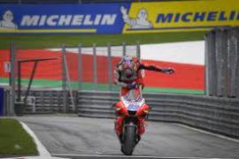 Michelin confirmed as MotoGP tyre supplier until 2026